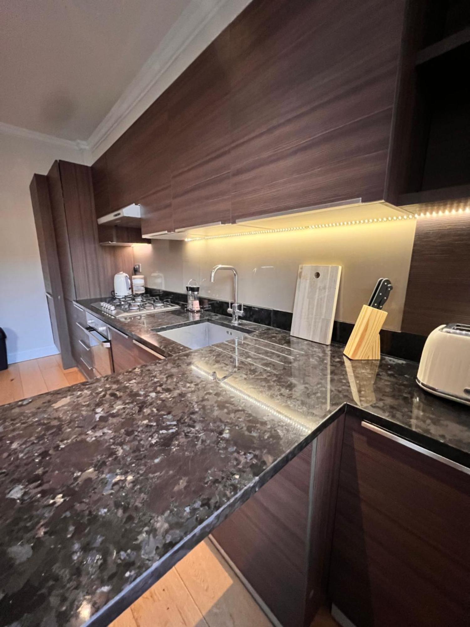 Beautiful One Bedroom Near Business Design Centre Islington Appartamento